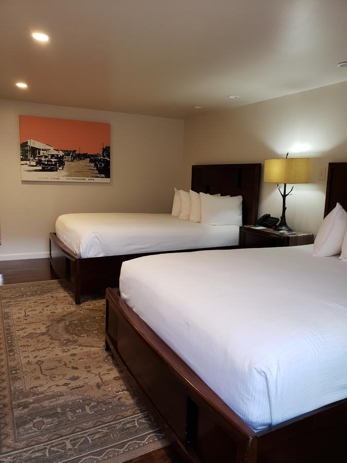 Queen Room Two Queen Beds